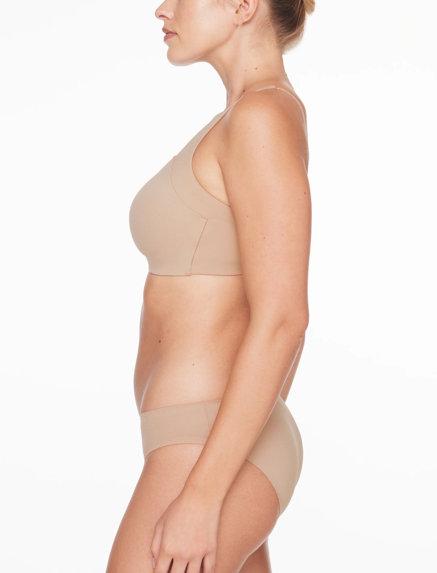 ComfortStretch Smoothing Wireless Bra